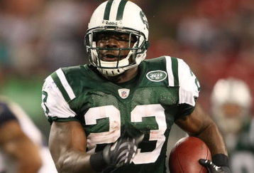 EAST RUTHERFORD, NJ - AUGUST 14:  Shonn Greene #23 of the New York Jets runs the ball against the St. Louis Rams during their preseason game at Giants Stadium on August 14, 2009  in East Rutherford, New Jersey.  (Photo by Nick Laham/Getty Images)