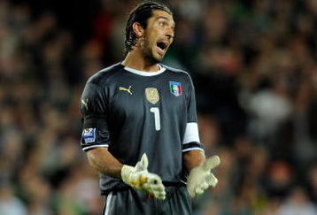 DUBLIN, IRELAND - OCTOBER 10:  Gianluigi Buffon of Italy looks on during the FIFA 2010 World Cup Group 4 Qualifying match between Republic of Ireland and Italy at Croke Park Stadium on October 10, 2009 in Dublin, Ireland.  (Photo by Claudio Villa/Getty Images)