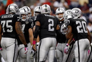 HOUSTON - OCTOBER 04:  Quarterback JaMarcus Russell #2 of the Oakland Raiders at Reliant Stadium on October 4, 2009 in Houston, Texas.  (Photo by Ronald Martinez/Getty Images)