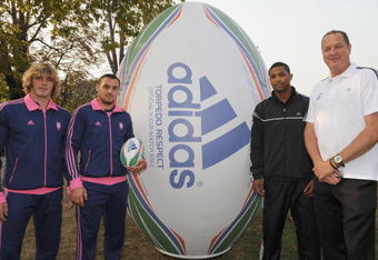 PARIS - SEPTEMBER 28: (L-R) Rugby Players of Stade Francais Paris, Mirco Bergamasco and Lionel Beauxis   pose with the London Irish and England fullback, Delon Armitage and Mick Byrne during the Heineken Cup Launch at the 'Restaurant de l'Ile' on September 28, 2009 in Issy Les Moulineaux, outside Paris, France.  (Photo by Pascal Le Segretain/Getty Images)