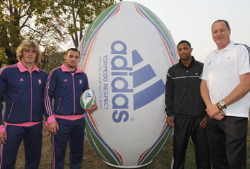 PARIS - SEPTEMBER 28: (L-R) Rugby Players of Stade Francais Paris, Mirco Bergamasco and Lionel Beauxis   pose with the London Irish and England fullback, Delon Armitage and Mick Byrne during the Heineken Cup Launch at the 'Restaurant de l'Ile' on September 28, 2009 in Issy Les Moulineaux, outside Paris, France.  (Photo by Pascal Le Segretain/Getty Images)