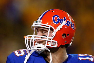BATON ROUGE, LA - OCTOBER 10:  Quarterback Tim Tebow #15 of the Florida Gators warms up before facing the Louisiana State University Tigers at Tiger Stadium on October 10, 2009 in Baton Rouge, Louisiana.  (Photo by Kevin C. Cox/Getty Images)
