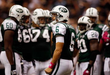 NEW ORLEANS - OCTOBER 04:  Mark Sanchez #6 of the New York Jets waits to call a play against the New Orleans Saints at the Louisana Superdome on October 4, 2009 in New Orleans, Louisiana.  (Photo by Chris Graythen/Getty Images)