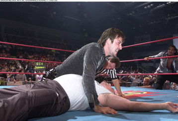 368581 Actor And Wrestling Fan David Arquette Shocked The Wrestling World By Capturing The Wcw World Heavyweight Championship On April 25, 2000 In Syracuse, New York. Arquette Captured The Title By Pinning Eric Bischoff In A Tag Team Match Including A Special Stipulation That The Pin Fall Winner Would Be The New Wcw Champion. Arquette Was Partnered By Diamond Dallas Page, The Former Champion.  (Photo By Getty Images)
