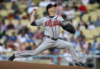 LOS ANGELES, CA - JULY 09:  Pitcher Tim Hudson #15 of the Atlanta Braves throws a pitch against the Los Angeles Dodgers on July 9, 2008 at Dodger Stadiium in Los Angeles, California.   The Dodgers won 2-1.  (Photo by Stephen Dunn/Getty Images)