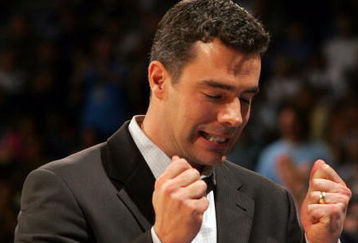 WESTWOOD, CA - JANUARY 12:  Head Coach Tony Bennett of the Washington State University Cougars reacts after the UCLA Bruins scored late in the second half of their NCAA Pac-10 game on January 12, 2008 at Pauley Pavilion in Westwood, California.  The Bruins defeated the Cougars 81-74.  (Photo by Victor Decolongon/Getty Images)