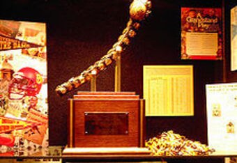 225px-jeweledshillelagh_crop_340x234