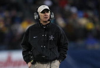 NASHVILLE, TN - DECEMBER 31:  Head coach Bobby Johnson of the Vanderbilt Commodores looks on against the Boston College Eagles during the Gaylord Hotels Music City Bowl at LP Field on December 31, 2008 in Nashville, Tennessee.  (Photo by Andy Lyons/Getty Images)