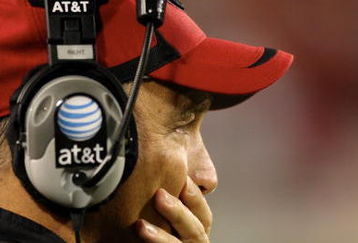 ATHENS, GA - SEPTEMBER 26: Head Coach Mark Richt of the Georgia Bulldogs watches the action against the Arizona State Sun Devils at Sanford Stadium on September 26, 2009 in Athens, Georgia. (Photo by Scott Cunningham/Getty Images)