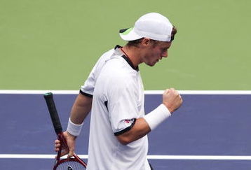 SHANGHAI, CHINA - OCTOBER 13:  Lleyton Hewitt of Australia celebrates after winning his match against John Isner of the USA during day three of 2009 Shanghai ATP Masters 1000 at the Qi Zhong Tennis Centre on October 13, 2009 in Shanghai China.  (Photo by Victor Fraile/Getty Images)