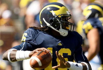 ANN ARBOR, MI - SEPTEMBER 19:  Quarterback Denard Robinson #16 of the Michigan Wolverines throws a pass against the Eastern Michigan Eagles at Michigan Stadium on September 19, 2009 in Ann Arbor, Michigan.  Michigan won 45-17.  (Photo by Stephen Dunn/Getty Images)