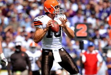 BALTIMORE - SEPTEMBER 27:  Brady Quinn #10 of the Cleveland Browns passes during the game against the Baltimore Ravens at M&T Bank Stadium on September 27, 2009 in Baltimore, Maryland. The Ravens defeated the Browns 34-3. (Photo by Larry French/Getty Images)