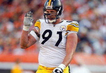 CINCINNATI - SEPTEMBER 27:  Aaron Smith #91 of the Pittsburgh Steelers is pictured during the NFL game against the Cincinnati Bengals at Paul Brown Stadium on September 27, 2009 in Cincinnati, Ohio.  (Photo by Andy Lyons/Getty Images)