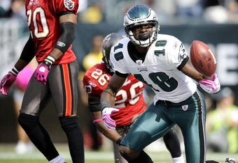 PHILADELPHIA - OCTOBER 11:  Jeremy Maclin #18 of the Philadelphia Eagles celebrates his touchdown in front of Will Allen #26 of the Tampa Bay Buccaneers at Lincoln Financial Field on October 11, 2009 in Philadelphia, Pennsylvania.  (Photo by Jeff Zelevansky/Getty Images)