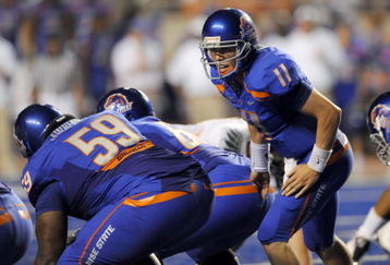 BOISE, ID - SEPTEMBER 3: Quarterback Kellen Moore #6 of the Boise State Broncos yells out the play to his linemen in the third quarter of the game against the Oregon Ducks at Bronco Stadium on September 3, 2009 in Boise, Idaho. Boise State won the game 19-8. (Photo by Steve Dykes/Getty Images)