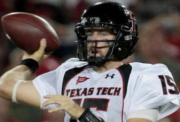 HOUSTON - SEPTEMBER 26:  Quarterback Taylor Potts #15 of the Texas Tech Red Raiders drops back in the pocket against the Houston Cougars at Robertson Stadium on September 26, 2009 in Houston, Texas.  (Photo by Thomas B. Shea/Getty Images)