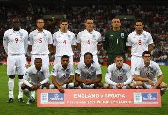 LONDON - SEPTEMBER 09:  The England players pose for a team photo prior to the FIFA 2010 World Cup Group 6 Qualifying match between England and Croatia at Wembley Stadium on September 9, 2009 in London, England. (Photo by Jamie McDonald/Getty Images)