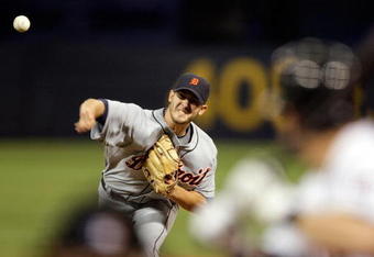 MINNEAPOLIS - OCTOBER 06:  Starting pitcher Rick Porcello #48 of the Detroit Tigers pitches during the American League Tiebreaker game against  the Minnesota Twins on October 6, 2009 at Hubert H. Humphrey Metrodome in Minneapolis, Minnesota.  (Photo by Jamie Squire/Getty Images)