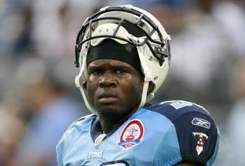 NASHVILLE, TN - SEPTEMBER 3: DeMarcus Faggins #38 of the Tennessee Titans looks on against the Green Bay Packers during a preseason NFL game at LP Field on September 3, 2009 in Nashville, Tennessee. The Titans beat the Packers 27-13. (Photo by Joe Murphy/Getty Images) 