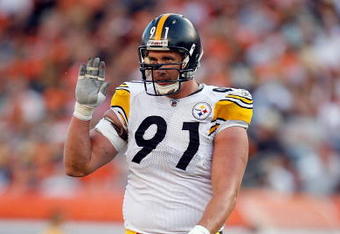 CINCINNATI - SEPTEMBER 27:  Aaron Smith #91 of the Pittsburgh Steelers is pictured during the NFL game against the Cincinnati Bengals at Paul Brown Stadium on September 27, 2009 in Cincinnati, Ohio.  (Photo by Andy Lyons/Getty Images)