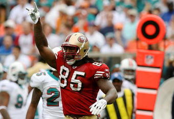 MIAMI - DECEMBER 14:  Tight end Vernon Davis #85 of the San Francisco 49ers celebrates after making a catch against the Miami Dolphins at Dolphin Stadium on December 14, 2008 in Miami, Florida. The Dolphins defeated the 49ers 14-9.  (Photo by Doug Benc/Getty Images)