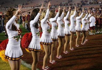 Usc_song_girls_rose_bowl-053_crop_340x234