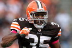 CLEVELAND - OCTOBER 04:  Jerome Harrison #35 of the Cleveland Browns runs the ball against the Cincinnati Bengals during their game at Cleveland Browns Stadium on October 4, 2009 in Cleveland, Ohio. The Bengals defeated the Browns 23-20 in overtime.  (Photo by Jim McIsaac/Getty Images)