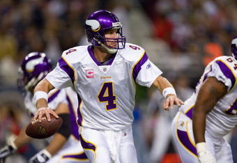 ST. LOUIS, MO - OCTOBER 11: Brett Favre #4 of the Minnesota Vikings looks to pass against the St. Louis Rams at the Edward Jones Dome on October 11, 2009 in St. Louis, Missouri.  (Photo by Dilip Vishwanat/Getty Images)