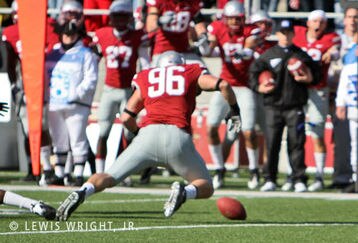 96_hamlett_fumble_recovery_feature