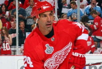 DETROIT - MAY 30:  Chris Chelios #24 of the Detroit Red Wings warms up prior to Game 1 of the 2009 Stanley Cup Finals against the Pittsburgh Penguins at Joe Louis Arena on May 30, 2009 in Detroit, Michigan.  (Photo by Jim McIsaac/Getty Images)