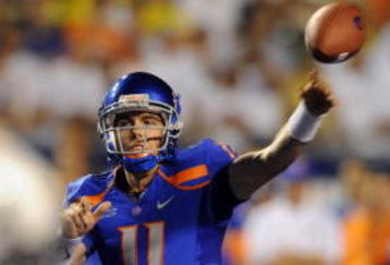 BOISE, ID - SEPTEMBER 3:  Kellen Moore #11 of Boise State throws a pass against the Oregon Ducks in first quarter of the game on September 3, 2009 at Broncos Stadium in Boise, Idaho. (Photo by Steve Dykes/Getty Images)