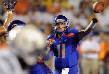 BOISE, ID - SEPTEMBER 3:  Kellen Moore #11 of Boise State throws a pass against the Oregon Ducks in first quarter of the game on September 3, 2009 at Broncos Stadium in Boise, Idaho. (Photo by Steve Dykes/Getty Images)