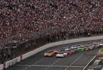 CONCORD, NC - MAY 25:  The Coca-Cola 600 gets underway on May 25, 2003 at Lowe's Motor Speedway in Concord, North Carolina.  (Photo by Rusty Jarrett/Getty Images)