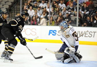 DALLAS, TX - OCTOBER 14:  Left wing Loui Eriksson #21 of the Dallas Stars scores a goal against Dan Ellis #39 of the Nashville Predators at American Airlines Center on October 14, 2009 in Dallas, Texas.  (Photo by Ronald Martinez/Getty Images)