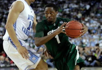 DETROIT - APRIL 06:  Kalin Lucas #1 of the Michigan State Spartans drives on Danny Green #14 of the North Carolina Tar Heels during the 2009 NCAA Division I Men's Basketball National Championship game at Ford Field on April 6, 2009 in Detroit, Michigan.  (Photo by Andy Lyons/Getty Images)