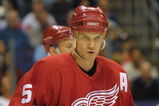 10 Nov 2001:  Nicklas Lidstrom #5 of the Detroit Red Wings looks on before a defensive end faceoff during the second period of their game against the Kings at Staples Center in Los Angeles, California. The Los Angeles Kings went on to win in OT 3-2. DIGITAL IMAGE. Mandatory Credit: J. Victor Decolongon/ALLSPORT