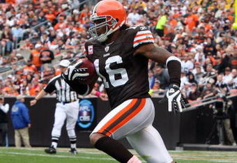 CLEVELAND - OCTOBER 04:  Joshua Cribbs #16 of the Cincinnati Bengals runs the ball against the Cleveland Browns during their game at Cleveland Browns Stadium on October 4, 2009 in Cleveland, Ohio. The Bengals defeated the Browns 23-20 in overtime.  (Photo by Jim McIsaac/Getty Images)