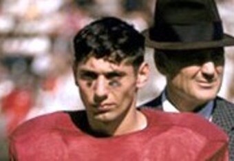 Joe_namath_and_bear_1962_2_crop_340x234