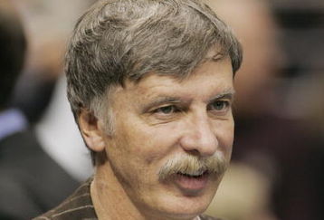 DENVER - NOVEMBER 4:  Denver Nuggets owner Stanley Kroenke is seen at the game against the Minnesota Timberwolves at the Pepsi Center on November 4, 2004 in Denver, Colorado.  The Nuggets won 94-92 in overtime.  NOTE TO USER: User expressly acknowledges and agrees that, by downloading and/or using this Photograph, User is consenting to the terms and conditions of the Getty Images License Agreement.(Photo by: Brian Bahr/Getty Images)