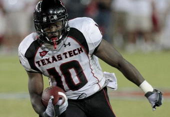 HOUSTON - SEPTEMBER 26: Running back Harrison Jeffers #10  of the Texas Tech Red Raiders rushes against the Houston Cougars at Robertson Stadium on September 26, 2009 in Houston, Texas.  (Photo by Thomas B. Shea/Getty Images)