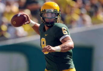 EUGENE, OR - SEPTEMBER 26: Quarterback Jeremiah Masoli #8 of the Oregon Ducks sets to throw a pass in the third quarter of the game against the California Bears at Autzen Stadium on September 26, 2009 in Eugene, Oregon. Oregon won the game 42-3. (Photo by Steve Dykes/Getty Images)