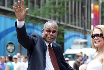 NEW YORK - JULY 15:  Rod Carew acknowledges the fans during the MLB All-Star Game Red Carpet Parade on July 15, 2008 in New York City. (Photo by Mike Stobe/Getty Images)