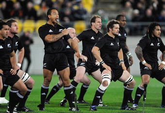 WELLINGTON, NEW ZEALAND - SEPTEMBER 19:  Hosea Gear (3-L) leads the Haka prior to the 2009 Tri Nations series Bledisloe Cup match between the New Zealand All Blacks and the Australian Wallabies at Westpac Stadium on September 19, 2009 in Wellington, New Zealand.  (Photo by Ross Land/Getty Images)