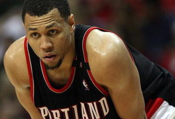 HOUSTON - APRIL 26:  Guard Brandon Roy #7 of the Portland Trail Blazers during play against the Houston Rockets in Game Four of the Western Conference Quarterfinals during the 2009 NBA Playoffs at Toyota Center on April 26, 2009 in Houston, Texas. NOTE TO USER: User expressly acknowledges and agrees that, by downloading and or using this photograph, User is consenting to the terms and conditions of the Getty Images License Agreement.  (Photo by Ronald Martinez/Getty Images)