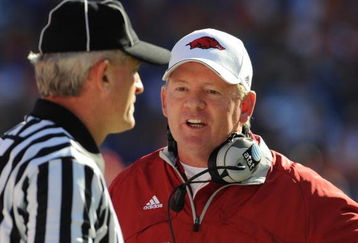 GAINESVILLE, FL - OCTOBER 17: Coach Bobby Petrino of the Arkansas Razorbacks directs play against the Florida Gators October 17, 2009 at Ben Hill Griffin Stadium in Gainesville, Florida.  (Photo by Al Messerschmidt/Getty Images)
