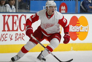 TORONTO, ON - SEPTEMBER 26:  Justin Abdelkader #8 of the Detroit Red Wings skates in a pre-season game against the Toronto Maple Leafs on September 26, 2009 at the Air Canada Centre in Toronto, Ontario. The Leafs defeated the Red Wings 2-1. (Photo by Claus Andersen/Getty Images)