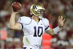 PALO ALTO, CA - SEPTEMBER 26:  Quarterback Jake Locker #10 of the Washington Huskies in action against the Stanford Cardinal at Stanford Stadium on September 26, 2009 in Palo Alto, California.  (Photo by Jed Jacobsohn/Getty Images)