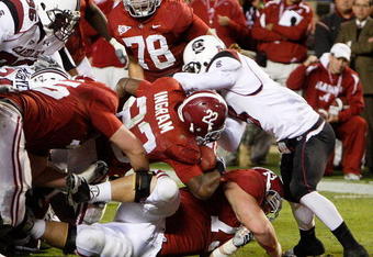 TUSCALOOSA - OCTOBER 17:  Running back Mark Ingram #22 of the Alabama Crimson Tide dives in the end zone for the game clinching touchdown during the game against the South Carolina Gamecocks at Bryant-Denny Stadium on October 17, 2009 in Tuscaloosa, Alabama.  The Crimson Tide beat the Gamecocks 20-6.  Ingram ran for 246 yards in the win.  (Photo by Mike Zarrilli/Getty Images)
