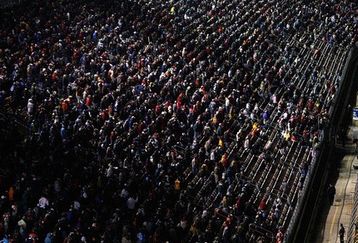 Empty_stands_nascar_bankin_feature