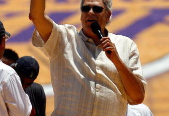 LOS ANGELES, CA - JUNE 17:  Head coach Phil Jackson of the Los Angeles Lakers addresses the crowd during the 2009 NBA Championship Victory Parade at the Los Angeles Memorial Coliseum on June 17, 2009 in Los Angeles, California.  (Photo by Jeff Gross/Getty Images)